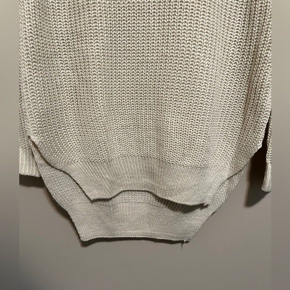 Dreamers Square Hem Sweater, size S/M - Picture 6 of 7